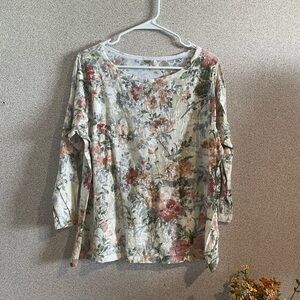 Maxima‎ Cream Relaxed Blouse with 3/4 Sleeves